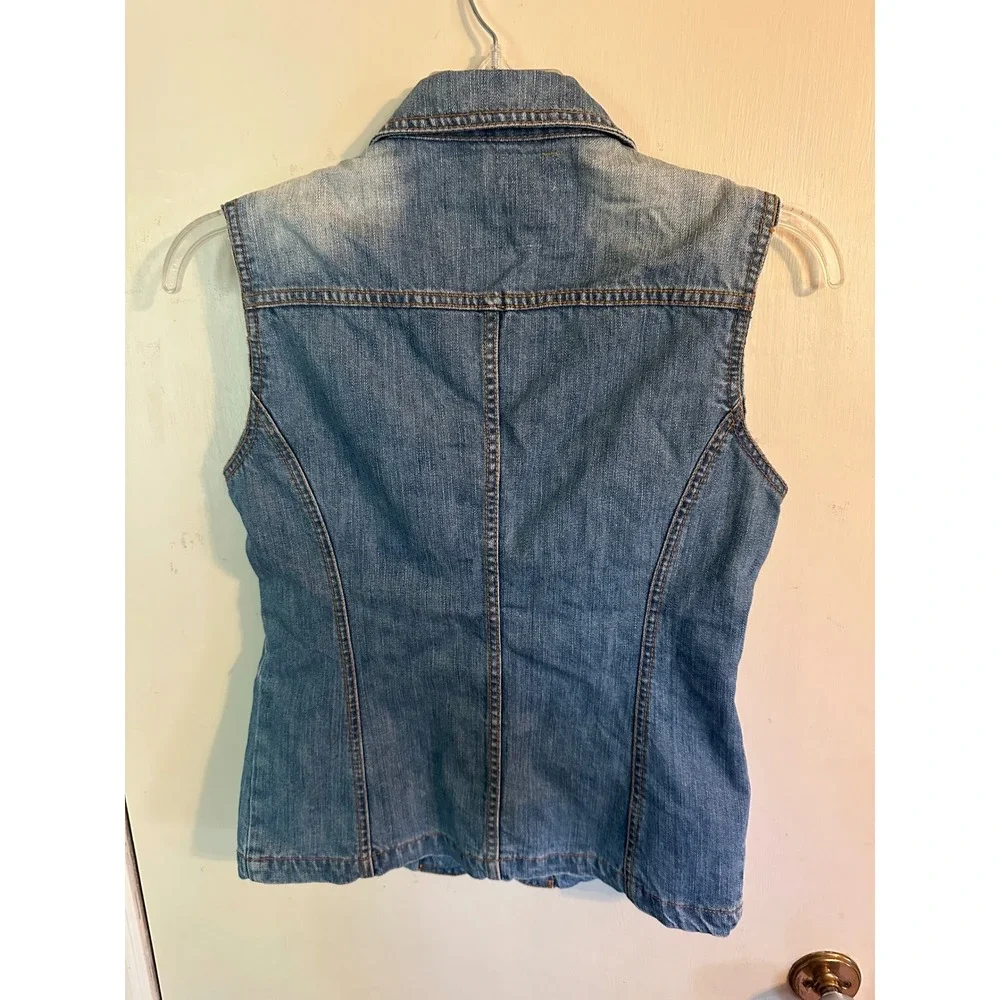 Comfort‎ Denim Juniors XL Blue Denim Vest Floral Lined Sleeveless Jacket NWT